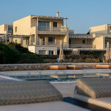 Ambassador Luxury Villa *