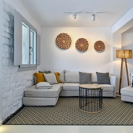 Ambassador Luxury * Parikia (Paros)