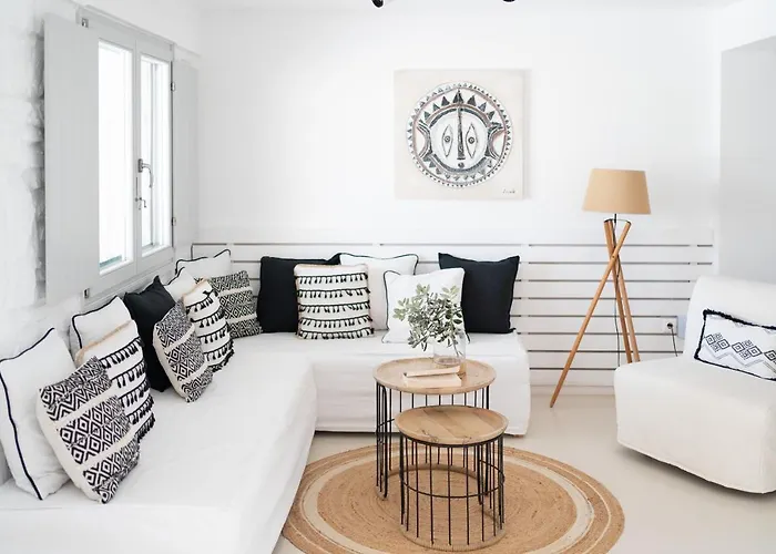 Ambassador Luxury Villa Santa Maria (Paros)