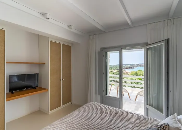 Ambassador Luxury Villa Santa Maria (Paros)